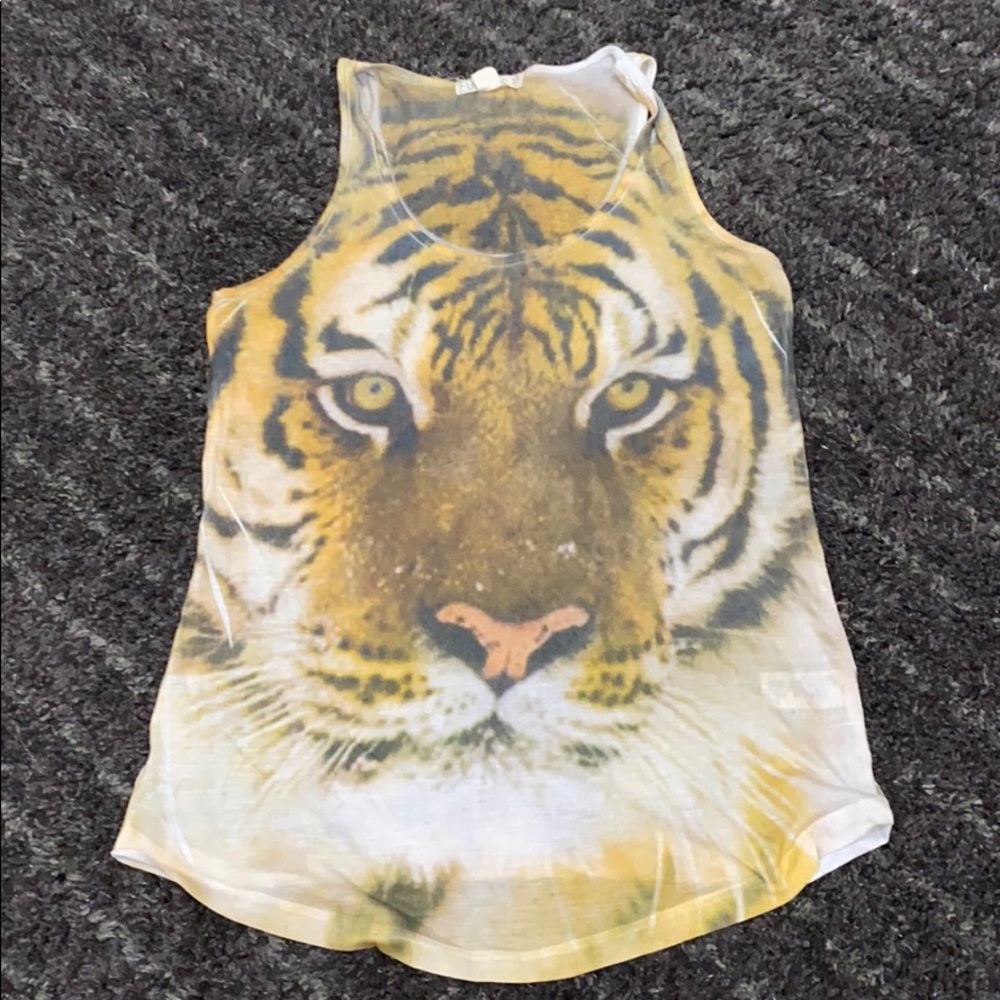 Tiger graphic tank